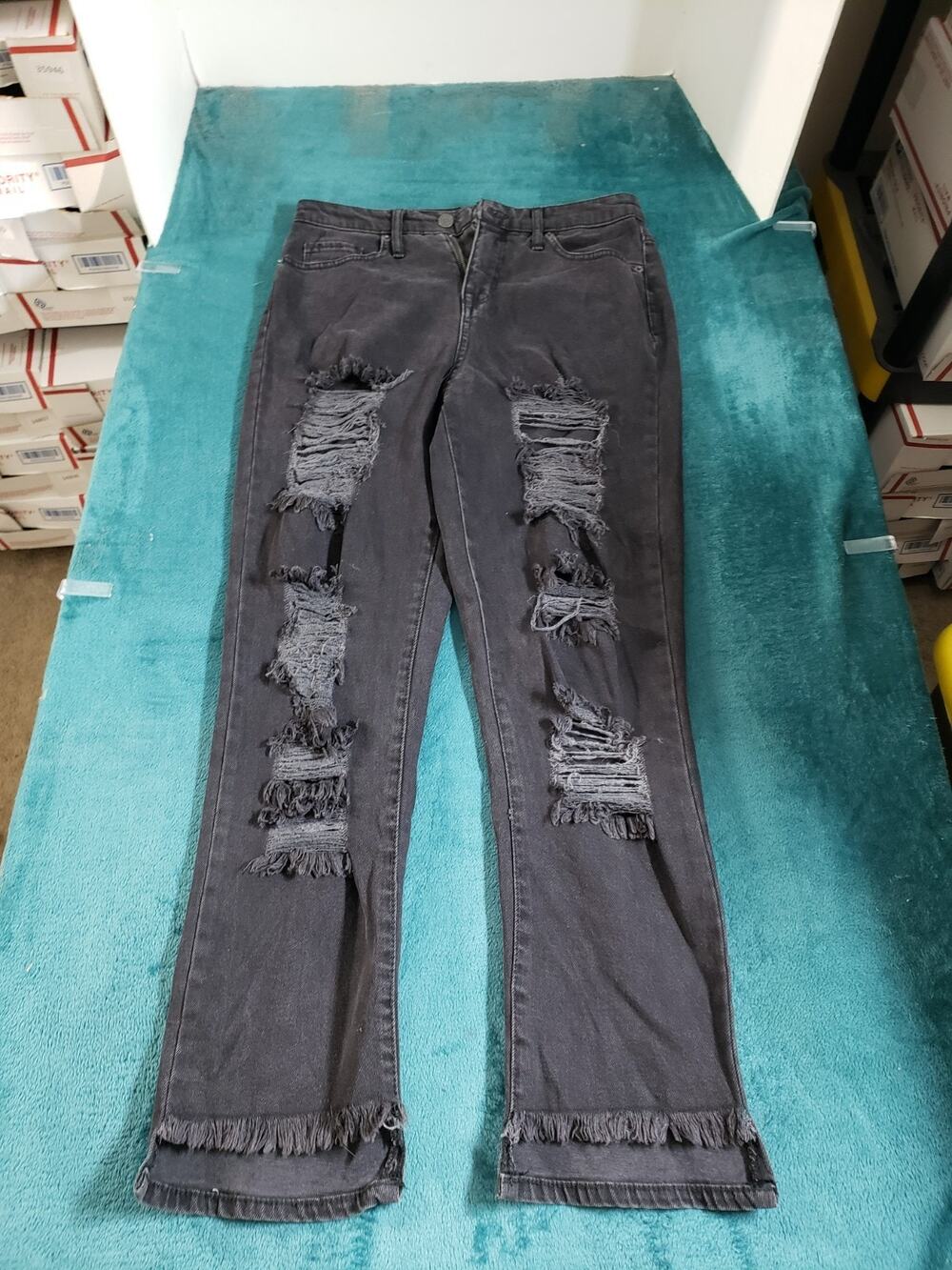 Mossimo Jeans Size 6 Women Black Denim Stretch Pants Dark Fray Hem High Rise Mom